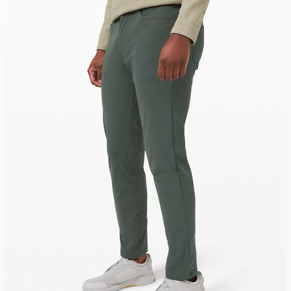 Lulu Lemon: ABC Slim-Fit Pant 34" 
Warpstreme